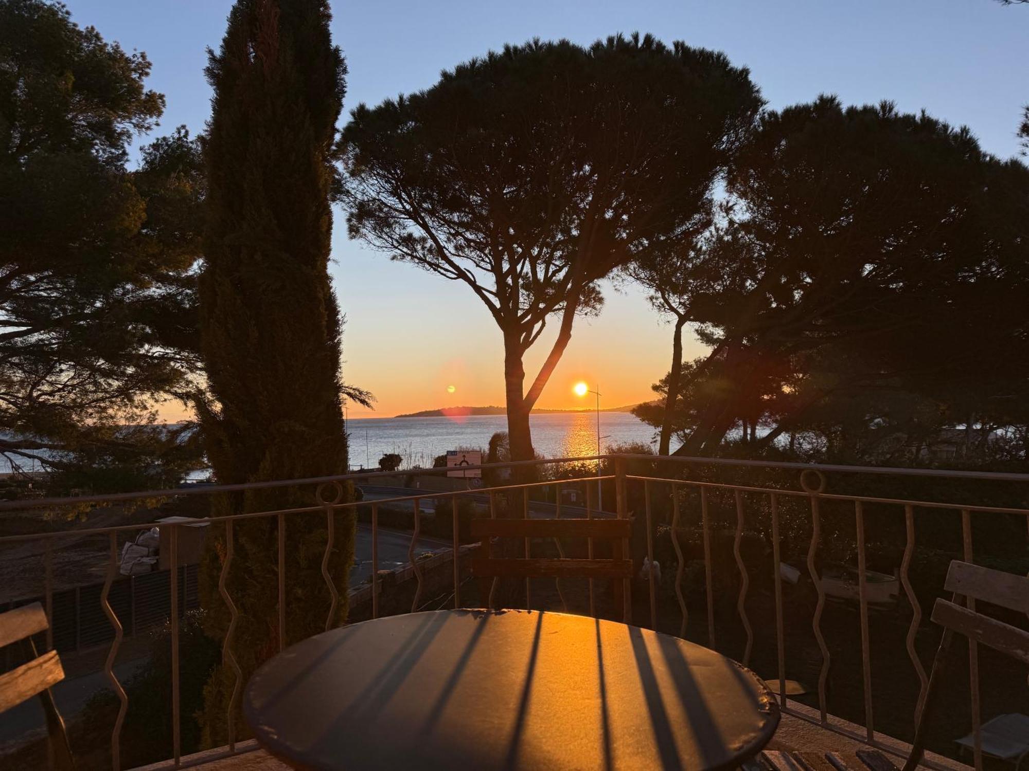 Villa Angelina Front Beach Гримо Екстериор снимка